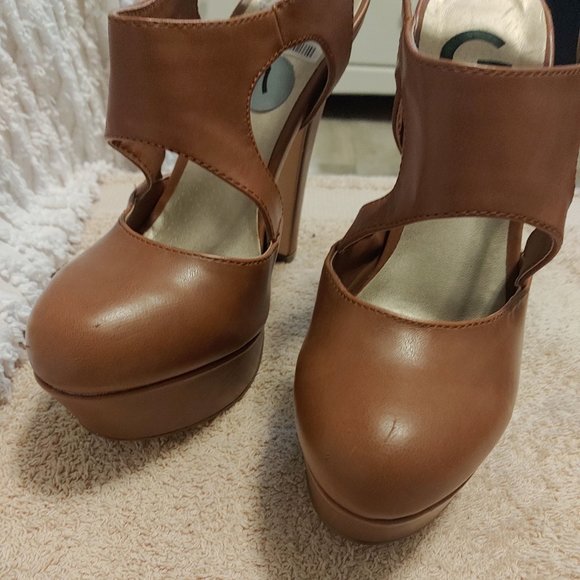 GUESS Cognac Platform Cage Roundtoe Heels - Picture 2 of 6
